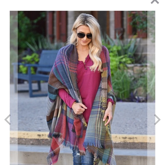 CC Boutique Tops - Plaid poncho